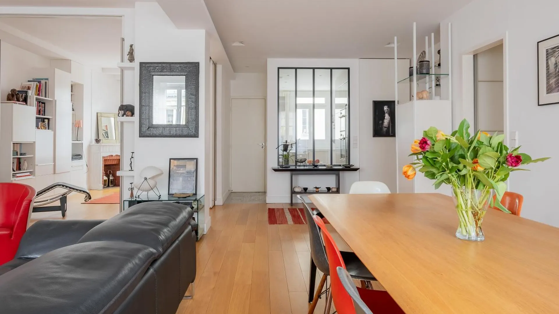 Veeve - Peaceful Gallery Paris Apartment